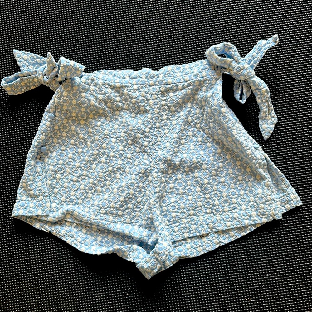 Minkpink boutique light blue knit floral high waisted shorts